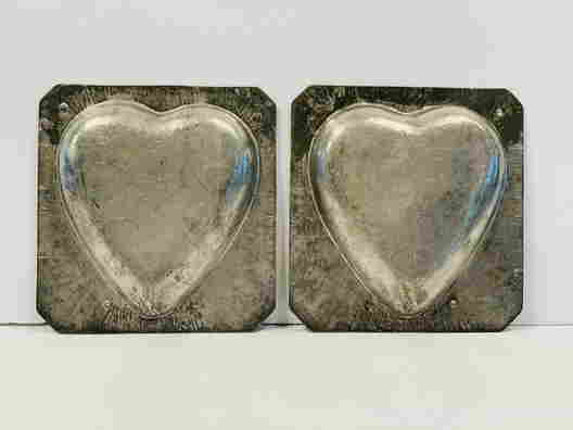 Cookie Cutters & Baking Molds