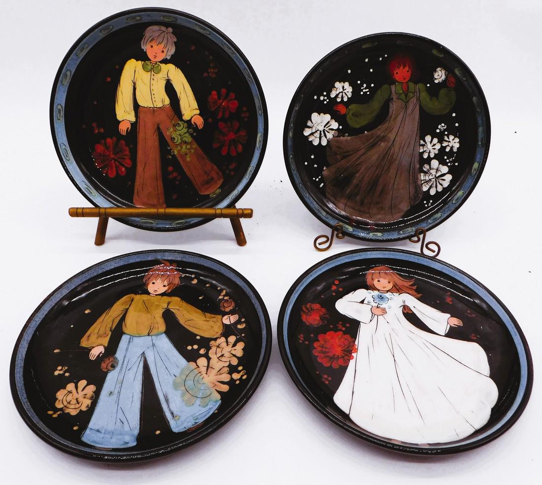 4 VINTAGE 1950'S FOLK ART SIGNED PLATES (1 of 8)