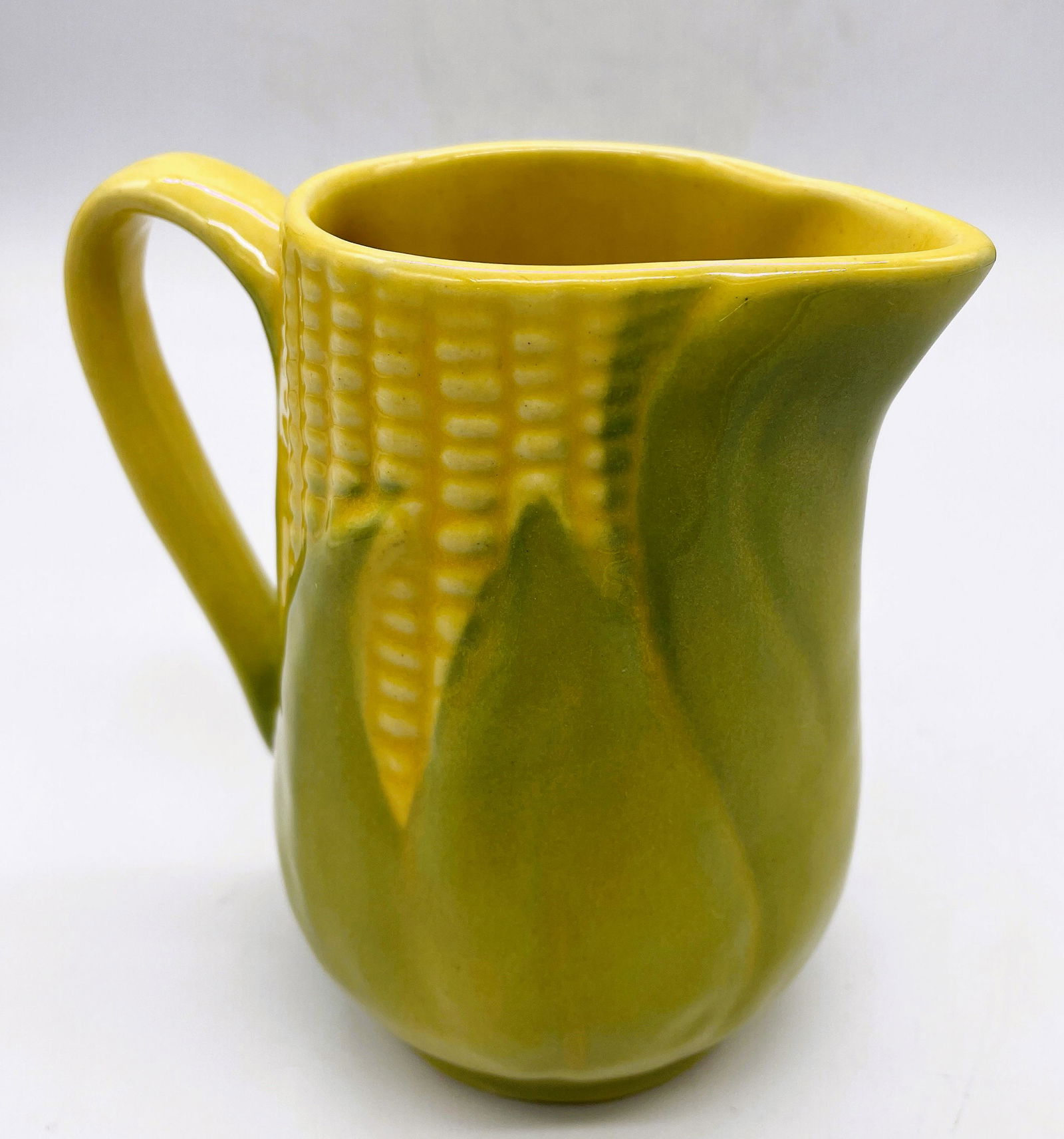 VINTAGE SHAWNEE POTTERY USA CORN KING COVERED CREAMER (1 of 8)
