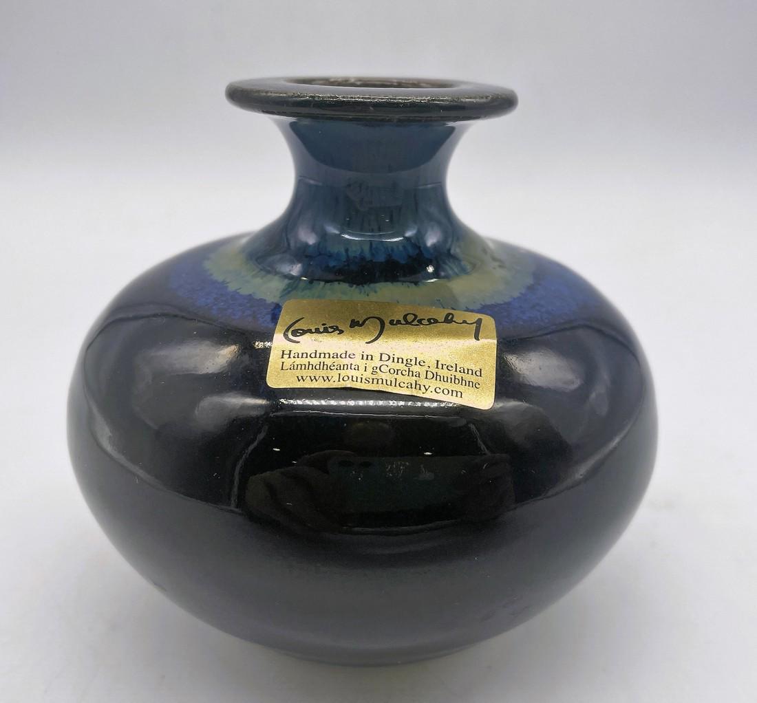 LOUIS MULCAHY SIGNED DINGLE IRELAND POTTERY VASE 5.5 INCHES (1 of 8)