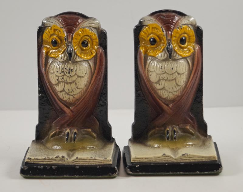 Antique Owl on Book Cast Iron Bookends (1 of 6)