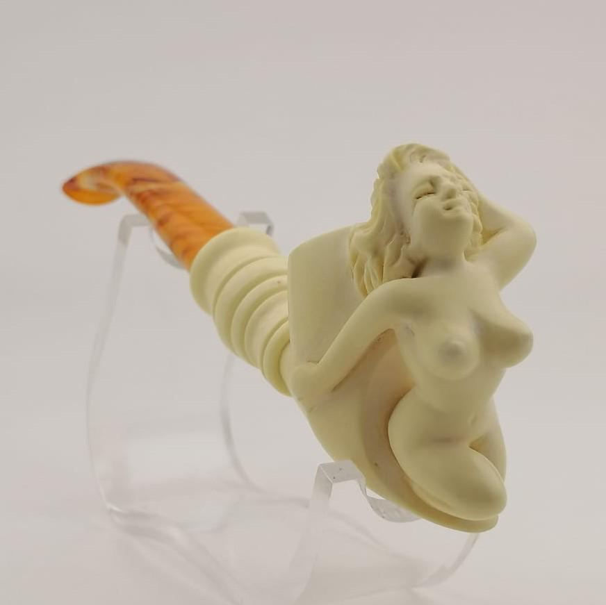 Nude Lady Meerschaum Pipe,Naked Lady: Title: Nude Lady Meerschaum Pipe,Naked Lady Materials: Meerschaum Dimension: 6.69 inch (17cm) Additional Information: Nude Lady,Hand carved Meerschaum Pipe. Made in Turkey,Eskisehir by Meerschaum Carv