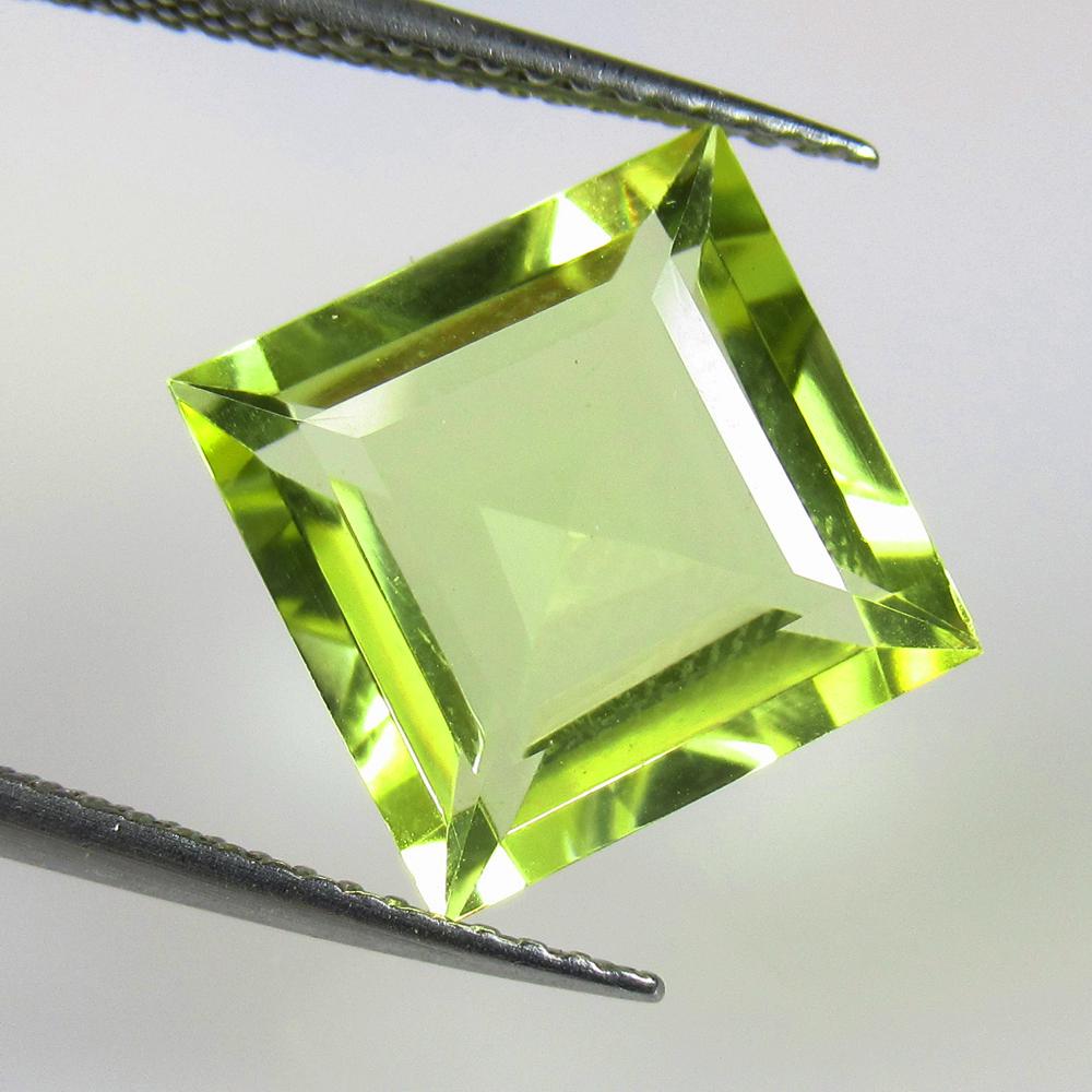 5.18 Ctw Natural Lemon Quartz Square Cut: No Reserve! Title: 5.18 Ctw Natural Lemon Quartz Square Cut Stone Clarity: VVS Gemstones: Natural Lemon Quartz Carat Weights: 5.18 Size/Dimensions: 11.00 x 11.10 x 6.10 mm Additional Information: Good