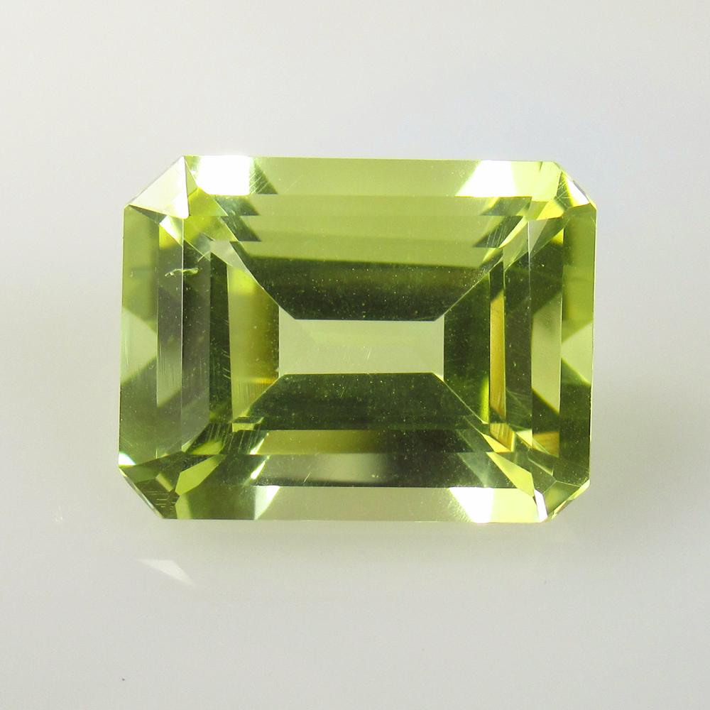 10.29 Ctw Natural Lemon Quartz Octagon Cut: No Reserve! Title: 10.29 Ctw Natural Lemon Quartz Octagon Cut Stone Clarity: VVS Gemstones: Natural Lemon Quartz Carat Weights: 10.29 Size/Dimensions: 15.50 x 11.80 x 8.50 mm Additional Information: G