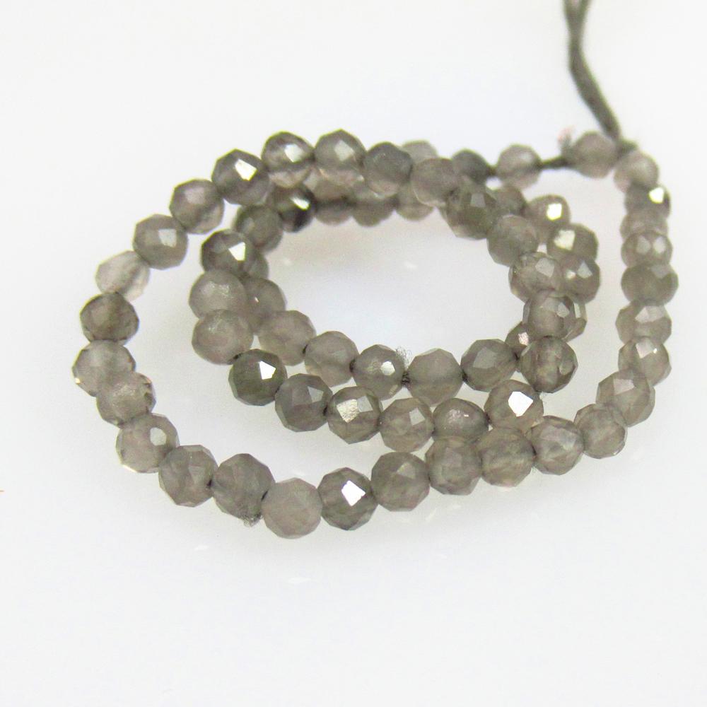 5.78 Ctw Natural 70 Labradorite Round Beads: No Reserve! Title: 5.78 Ctw Natural 70 Labradorite Round Beads Stone Clarity: Transparent Gemstones: Natural Labradorite Beads Carat Weights: 5.78 Size/Dimensions: 2.50 - 2.70 mm / 70 Pc's Additional