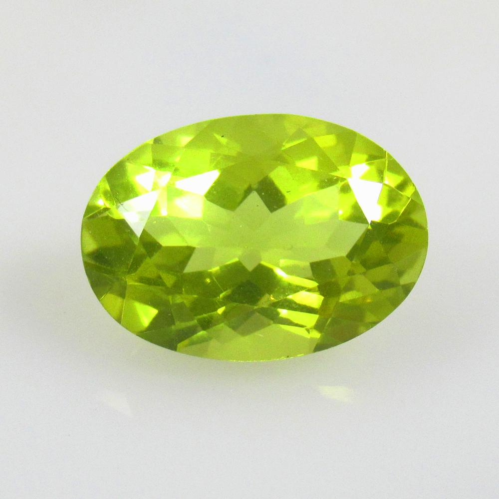 6.00 Ctw Natural Lemon Quartz Oval Cut: No Reserve! Title: 6.00 Ctw Natural Lemon Quartz Oval Cut Stone Clarity: VVS Gemstones: Natural Lemon Quartz Carat Weights: 6 Size/Dimensions: 14.20 x 10.10 x 8.00 mm Additional Information: Good Lust