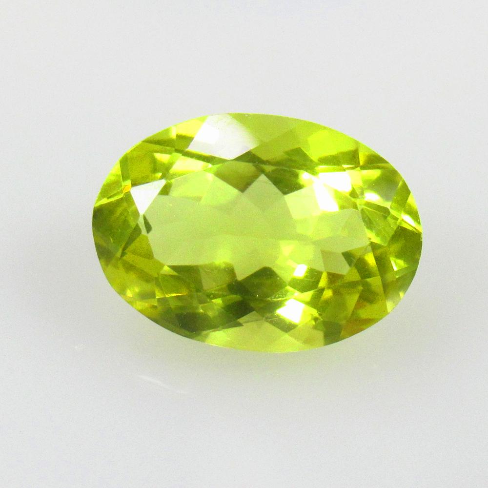 5.35 Ctw Natural Lemon Quartz Oval Cut: No Reserve! Title: 5.35 Ctw Natural Lemon Quartz Oval Cut Stone Clarity: VVS Gemstones: Natural Lemon Quartz Carat Weights: 5.35 Size/Dimensions: 14.10 x 10.10 x 6.80 mm Additional Information: Good L