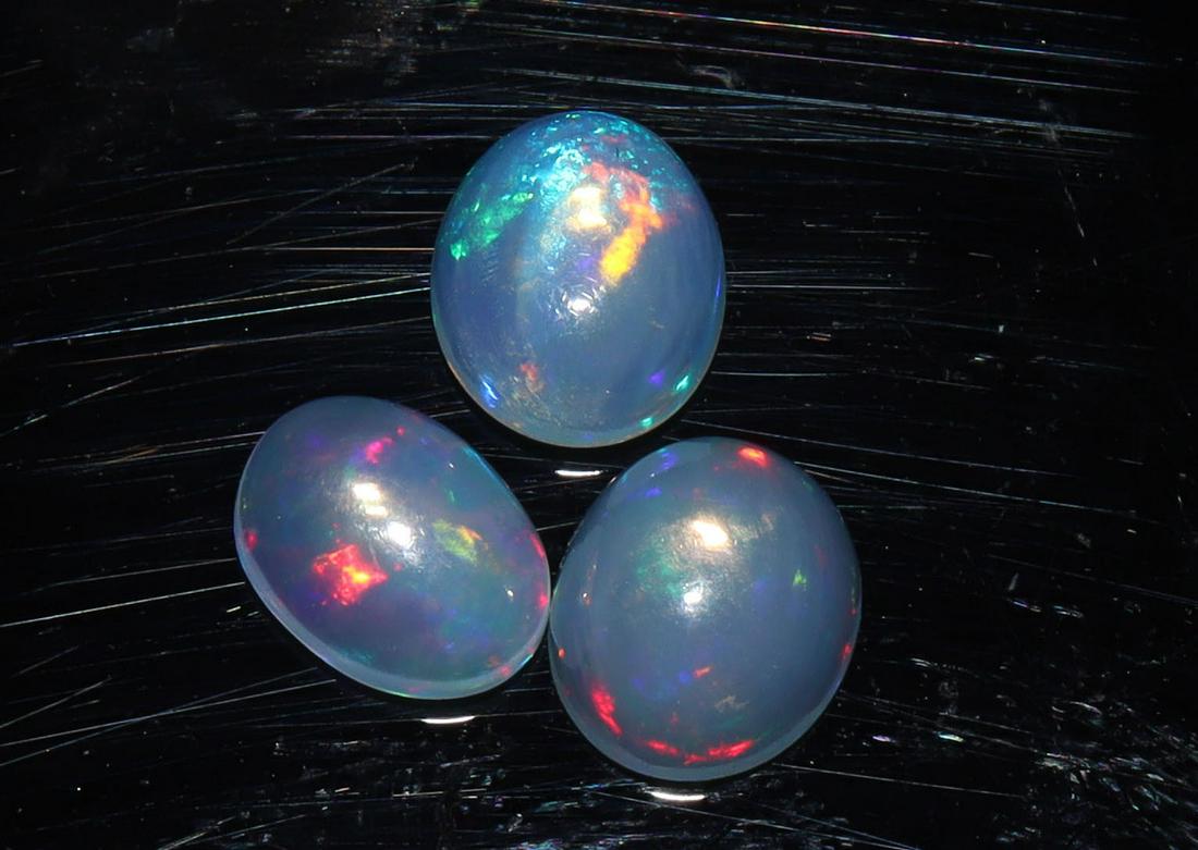 1.09 Cts Natural Ethiopian Opal Set (1 of 2)