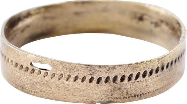 VIKING WOMAN'S WEDDING RING C.850-1050 AD, SIZE 7 (1 of 4)