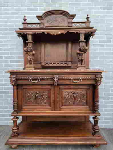 Sideboards & Buffets