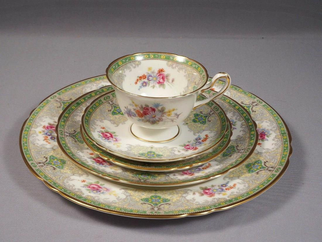 Shelley Georgian Green PLACE SETTING Plate Cup Saucer 13360 Gold rim Signed: This is a beautiful and timeless PLACE SETTING in Gainsborough shape, made by Shelley England in the famous Georgian Pattern. The set is in rare and really hard to find pattern 13360 . The dinner and 