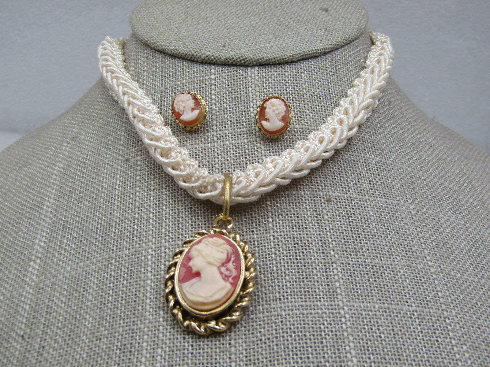 Vintage Cameo Necklace &  10kt Pierced Cameo Earrings (1 of 6)