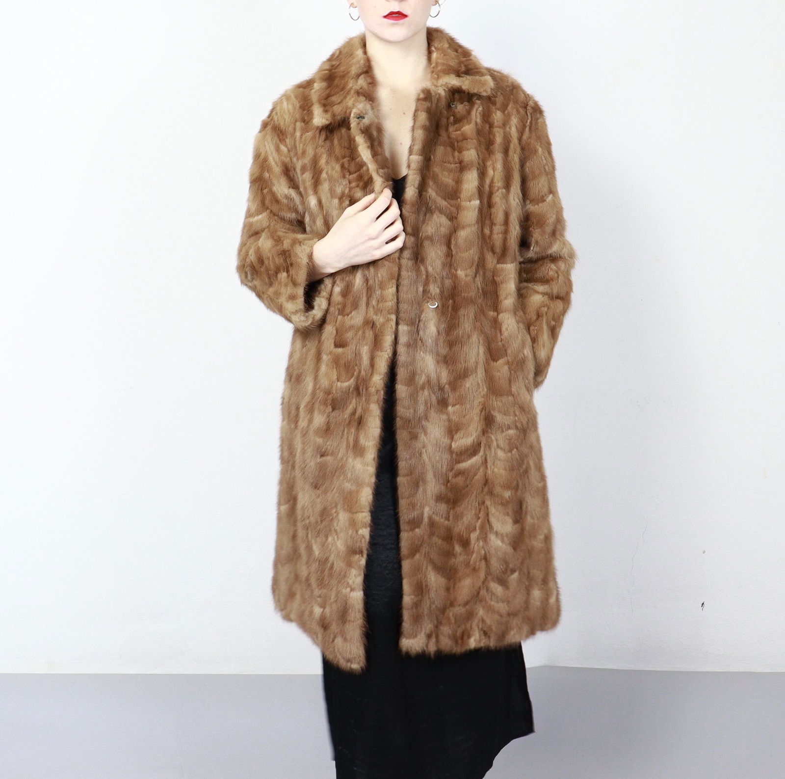 BROWN MINK FUR COAT-Size L - US16 (1 of 10)
