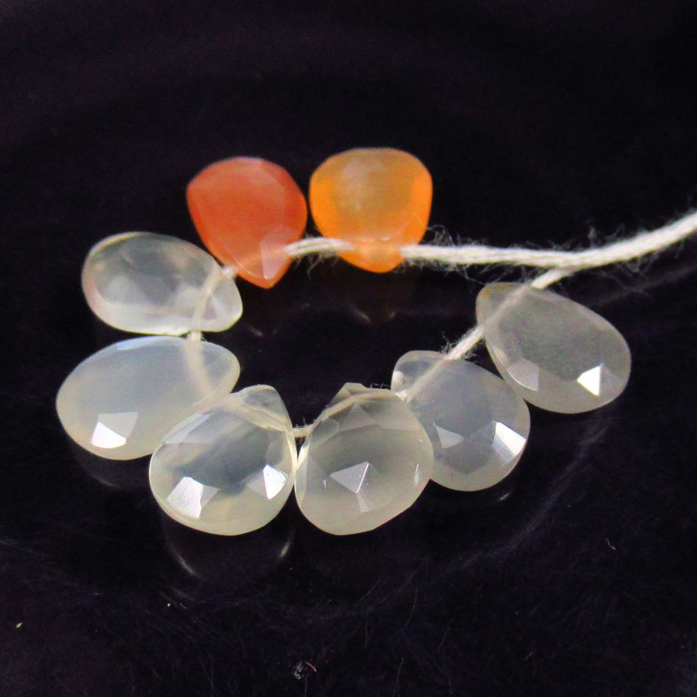 13.53 Ctw Natural 8 Moonstone Pear Beads: No Reserve! Title: 13.53 Ctw Natural 8 Moonstone Pear Beads Stone Clarity: Translucent Gemstones: Natural Moonstone Beads Carat Weights: 13.53 Size/Dimensions: 8.8x7.0 - 9.9x7.1 mm / 8 Pc's Additional