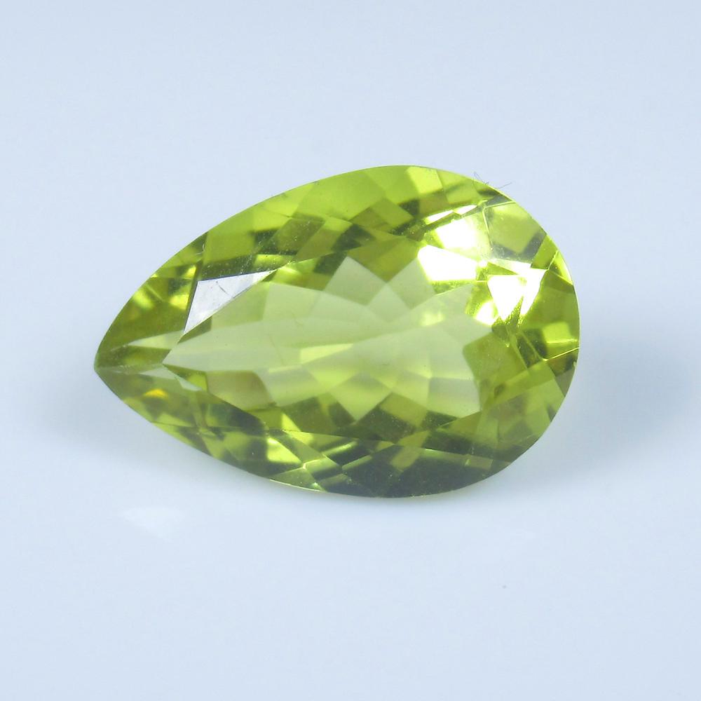 Natural Lemon Quartz - 5.49 Ct: No Reserve! Title: Natural Lemon Quartz - 5.49 Ct Origin: Africa Weight: 5.49 Size/Dimensions: 15.0 x 10.1 x 6.7 mm Additional Information: Pieces : 1 No's / Shape : Pear Cut / Color : Greenish Yellow