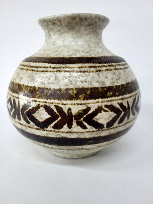Arts and Craft Pottery Flower Vase Southwest Design BOHO Chic Brown and White (1 of 4)