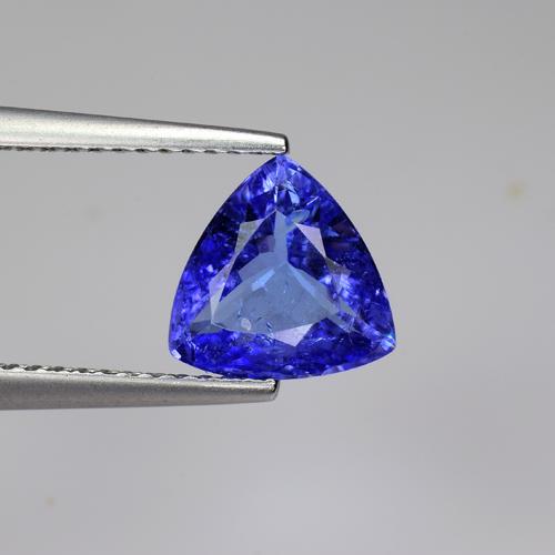 1.80 CTS SPLENDID ! NATURAL TANZANITE TRILLION SHAPE GOOD QUALITY GEMS: Title: 1.80 CTS SPLENDID ! NATURAL TANZANITE TRILLION SHAPE GOOD QUALITY GEMS Carat Weights: 1.8 Size/Dimensions: 8.1 x 8.1 x 3.8 MM Additional Information: CLARITY VS TANZANIA Reserve: $40.00 Shippin