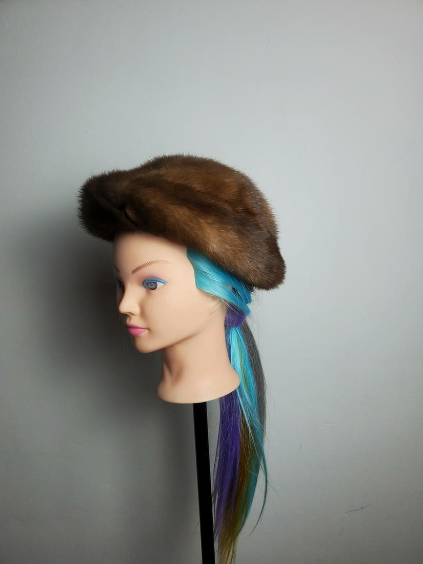 LIGHT BROWN MINK FUR HAT - Size XS (1 of 4)