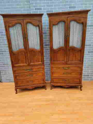 Armoires & Wardrobes