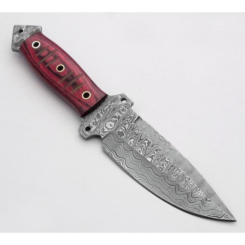 Everyday carry hunting hiking damascus steel knife: Blade - damask steel Handle â€“ colored oak wood Leather sheath â€“ included Blade hardness â€“ 58-60 HRC Total length â€“ 9,25 (inch) Blade length - 4,1 (inch) Blade Thickness â�