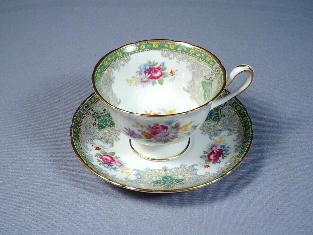 Shelley Georgian Gainsborough shape Cup and Saucer Green 13360 Gold Trim: This is a beautiful and timeless set of Bone China Tea Coffee Cup Saucer, made by Shelley England in the famous Georgian Pattern. The set is in rare and really hard to find pattern 13360 . The cup is