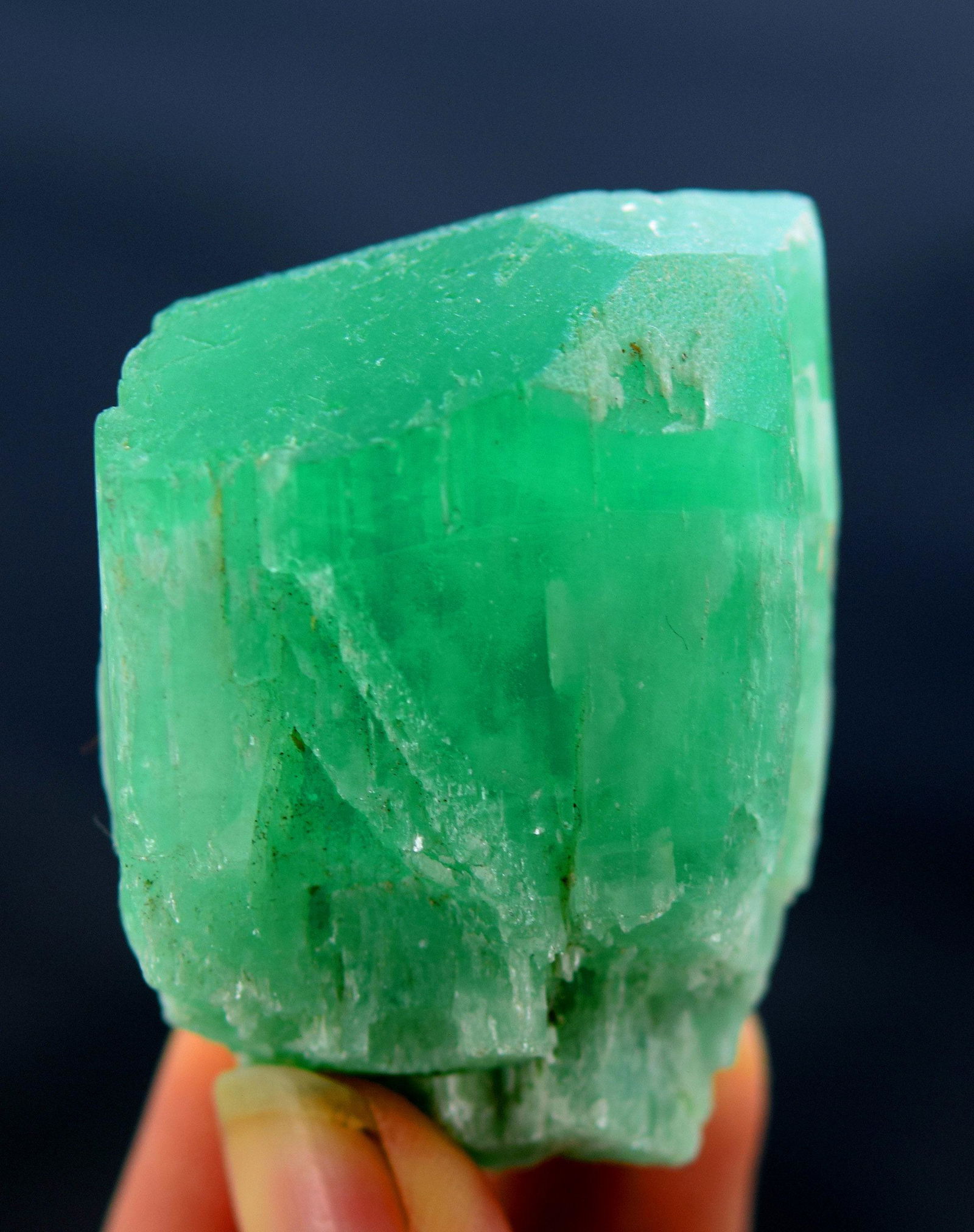 71 Gram Terminated And Undamaged Green Color Kunzite Crystal - 47*38*23 mm (1 of 7)