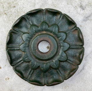 19thc cast iron floral tie In for a brick building: Old dark green paint. 5 1/2” diameter. 3/4” thick. Shipping:Domestic: Flat-rate of $17.00 to anywhere within the contiguous U.S.International: Foreign shipping rates are determined by