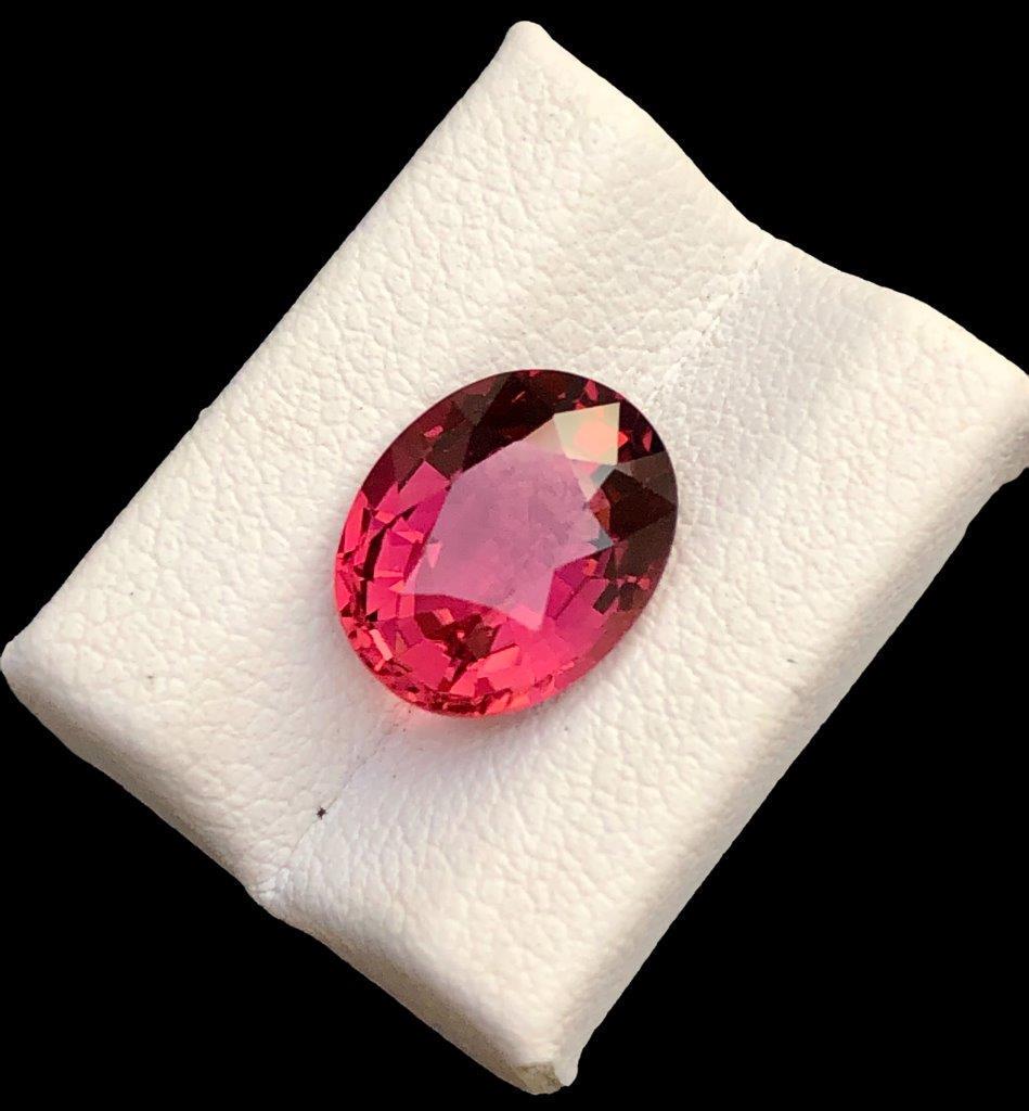 Top Quality Rubelite Tourmaline - 3.60 Carats - 11X9X6 mm (1 of 2)