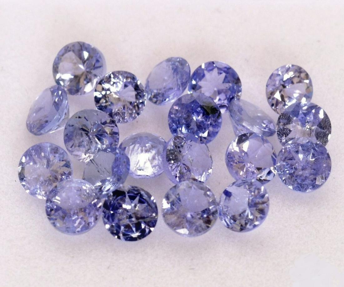 Lot of 20 Tanzanite Unheated: Title: Lot of 20 Tanzanite Unheated Gemstones: Tanzanite Carat Weight: 1 ct approx. Size/Dimension: 2,4 mm Additional Information: Natural Tanzanite Unheated. Transparent with light inclusions.Number 