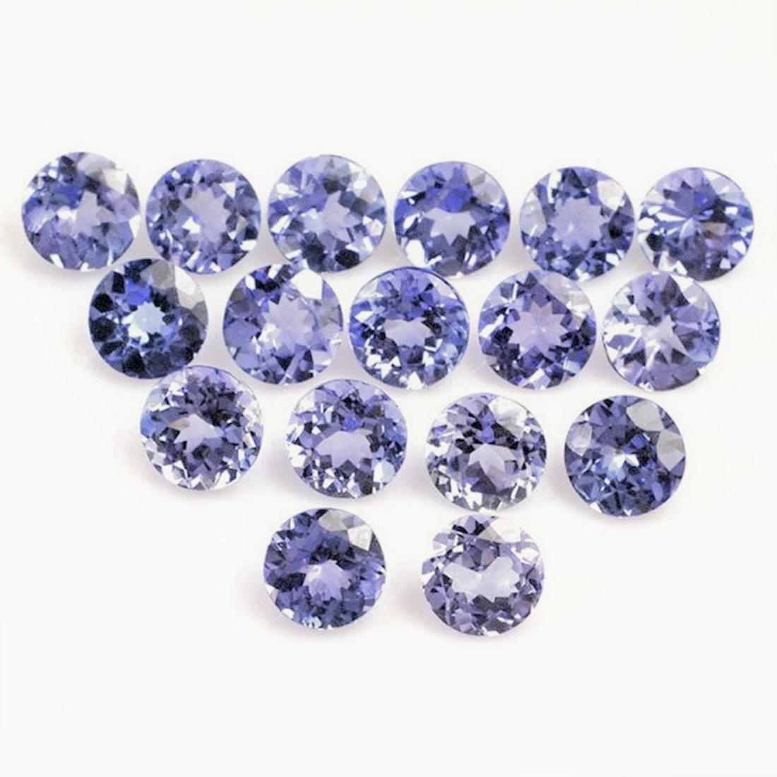 Lot of 17 Tanzanite Unheated: Title: Lot of 17 Tanzanite Unheated Gemstones: Tanzanite Carat Weight: 1,36 approx. Size/Dimension: 2,5 mm Additional Information: Natural Tanzanite Unheated. Transparent with light inclusions.Number 