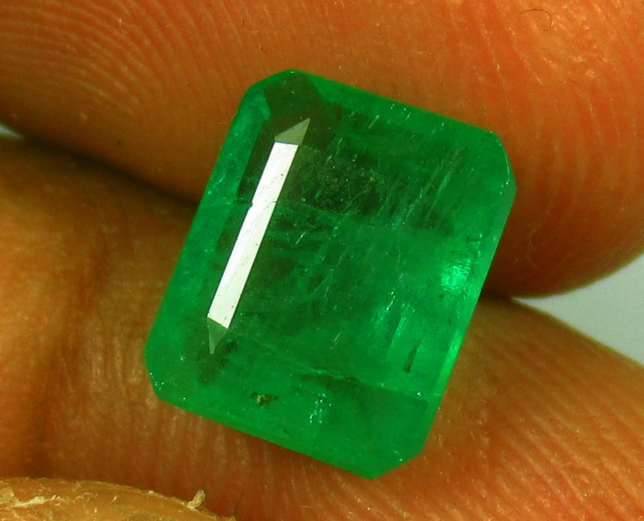 Natural Emerald - 1.67 Ct (1 of 3)