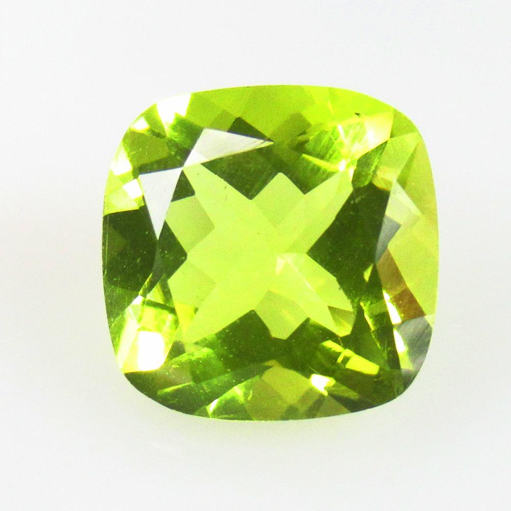 5.23 Ctw Natural Lemon Quartz Cushion Cut: No Reserve! Title: 5.23 Ctw Natural Lemon Quartz Cushion Cut Stone Clarity: VVS Gemstones: Natural Lemon Quartz Carat Weights: 5.23 Size/Dimensions: 11.10 x 11.00 x 7.10 mm Additional Information: Top