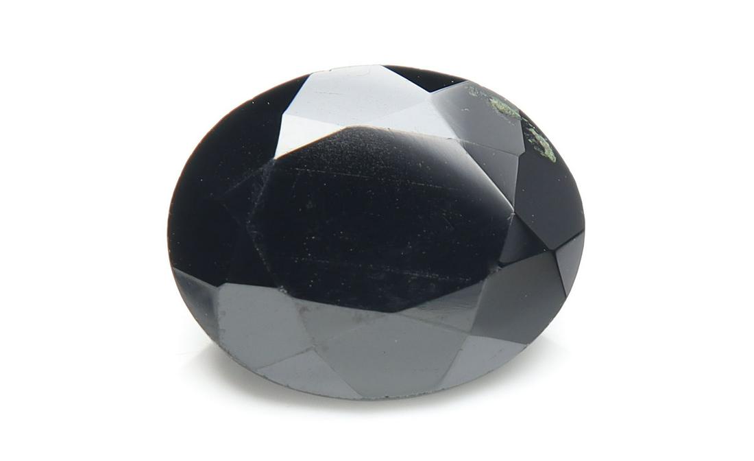 3.66 Cts Natural Black Spinel: No Reserve! Title: 3.66 Cts Natural Black Spinel Additional Information: Gemstone : Natural Black Spinel Shape and cut : Oval Cut Origin : Africa Weight : 3.66 carats Measurements : 11X9 mm , Color : 