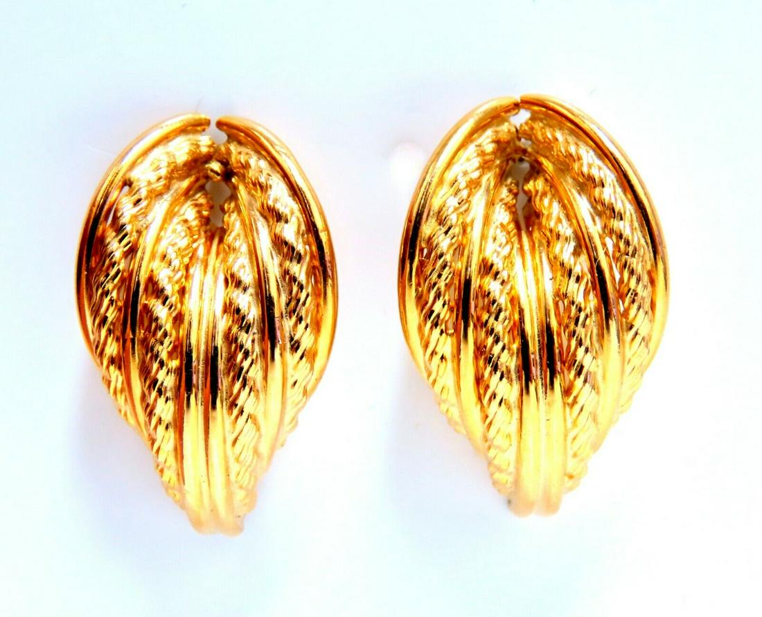 14Kt Gold Iconic Curving Petal Stud Earrings: Curving Petal Sehi Hoop Earrings Measurements of Earrings: 23 x 14mm 5.1 grams / 14kt. yellow gold Earrings are gorgeous made Free Insured overnight shipping. PLEASE CHECK MY OTHER ITEMS LISTED, MORE 