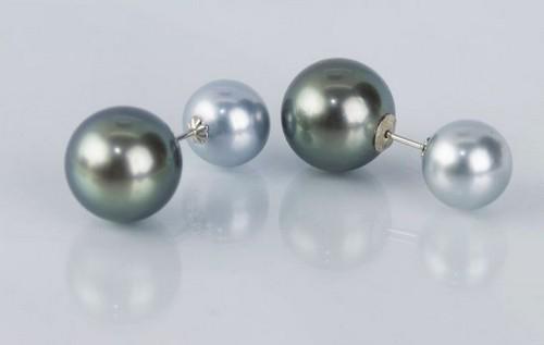 8x11.5mm Round Bright Tahitian Pearls - 18 karaat Witgoud - Oorbellen: Title: 8x11.5mm Round Bright Tahitian Pearls - 18 karaat Witgoud - Oorbellen Description: These earrings showcase a modern and iconic design. The timeless style is composed of two high quality round T