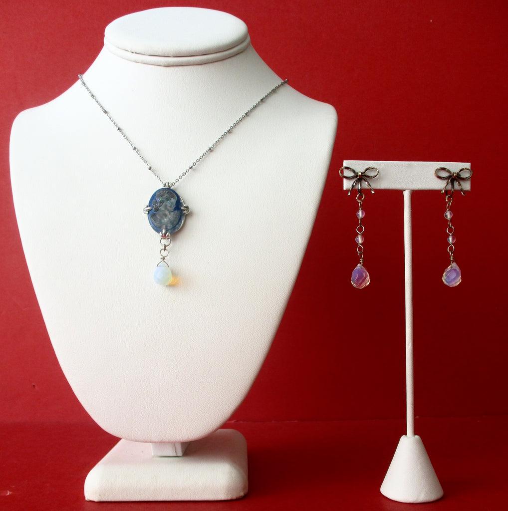 Jewelry Set: Vintage Moonstone & Blue Crystal Cameo Necklace With Matching Screw Back (1 of 10)