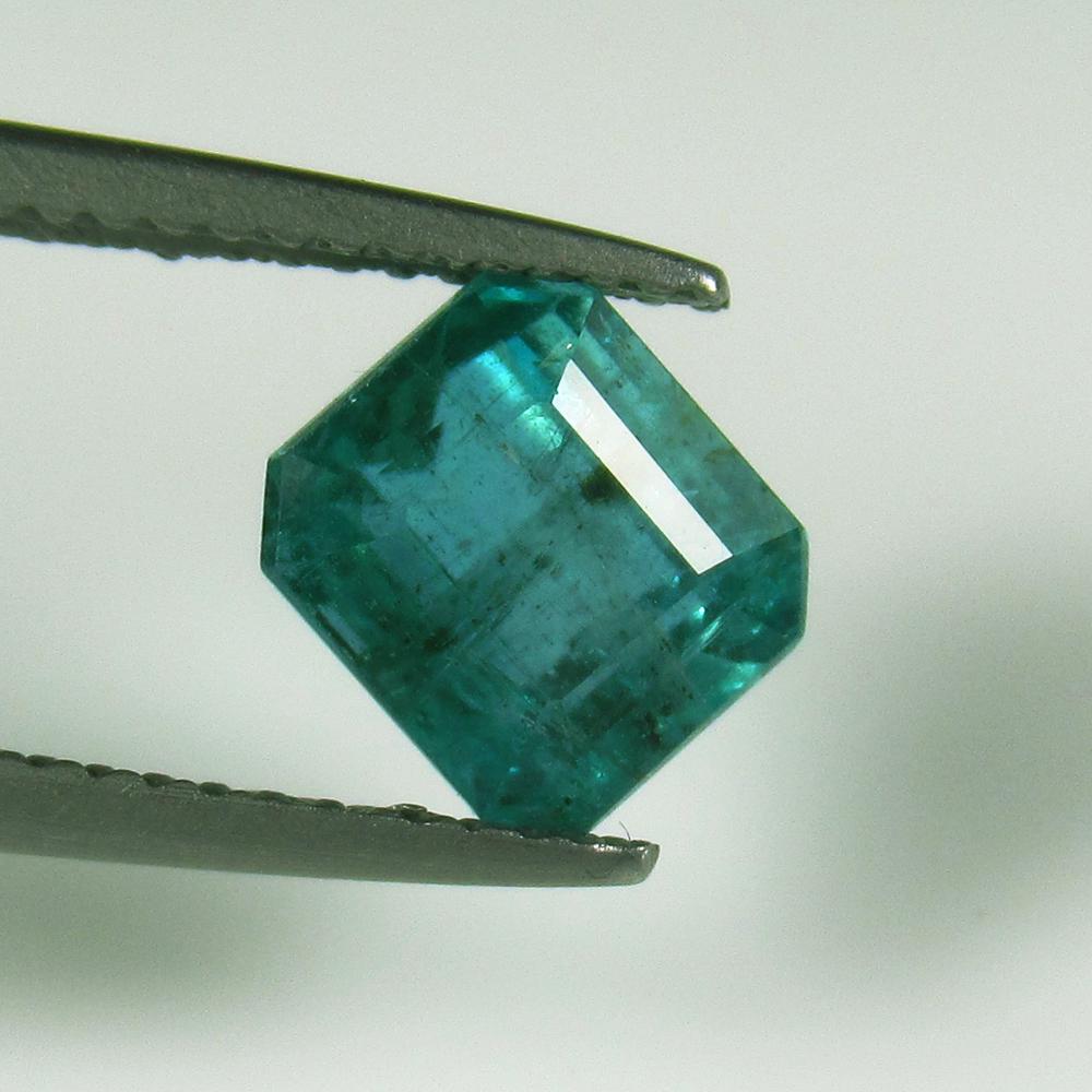 Natural Emerald - 2.35 Ct (1 of 3)