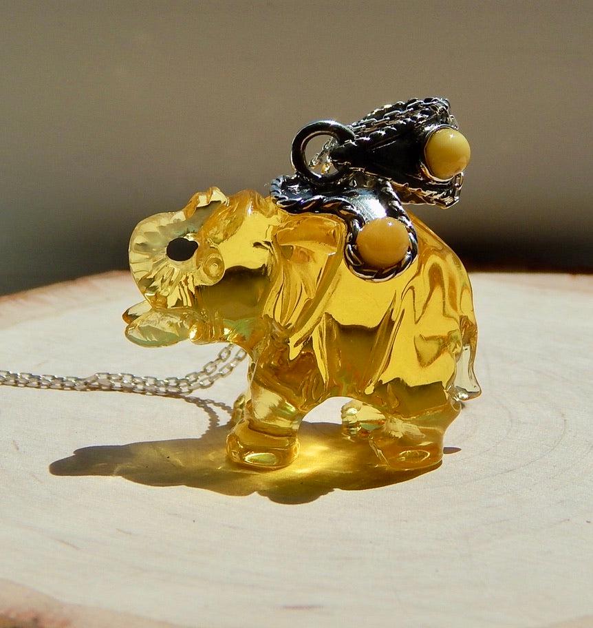 Natural Citrine Baltic Amber Elephant Pendant Necklace in 925 Silver (1 of 10)