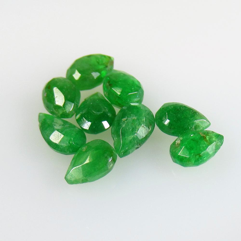 4.51 Ctw Natural 9 Tsavorite garnet Drilled Pear Beads: No Reserve! Title: 4.51 Ctw Natural 9 Tsavorite garnet Drilled Pear Beads Stone Clarity: Opaque Gemstones: Natural Tsavorite Beads Carat Weights: 4.51 Size/Dimensions: 5.5x4.0 - 6.9x4.0 mm / 9 Pc's Ad