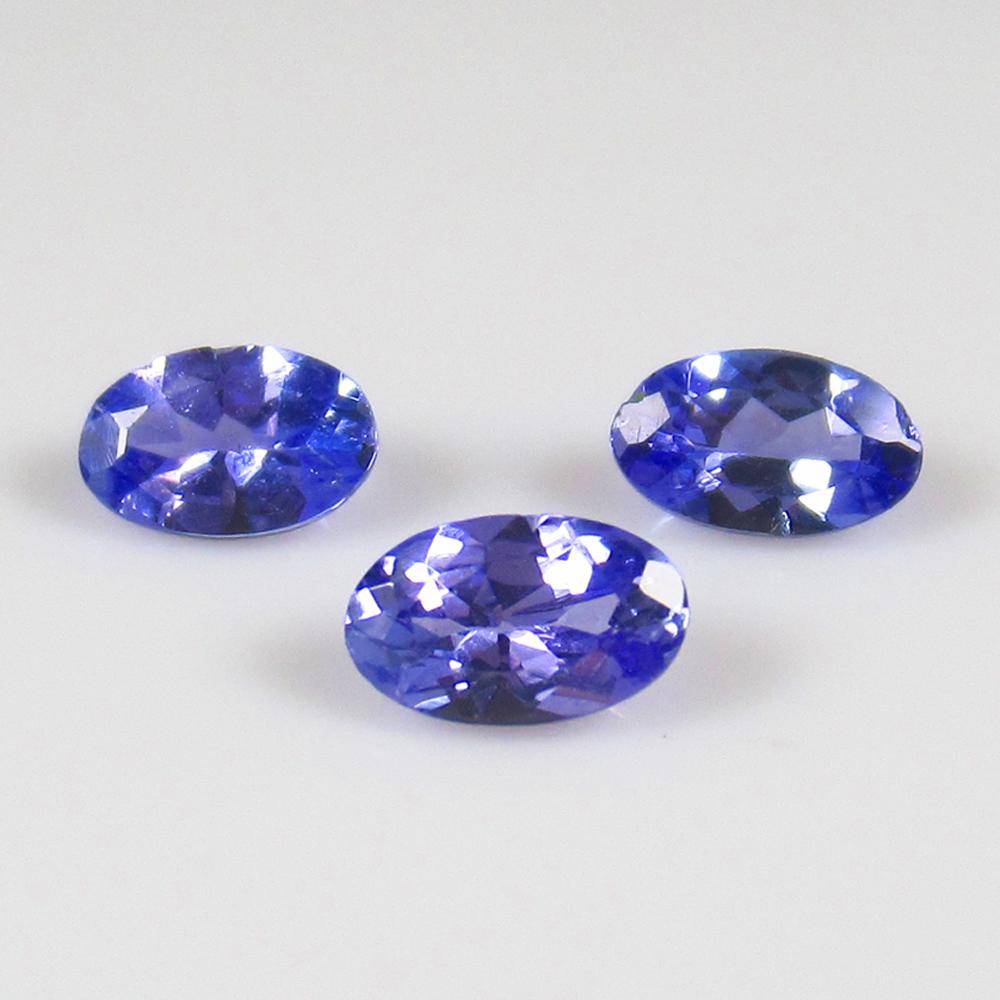 Natural Tanzanite Set - 0.72 Ct: No Reserve! Title: Natural Tanzanite Set - 0.72 Ct Origin: Tanzania Weight: 0.75 Size/Dimensions: 5.1 x 3.1 x 2.3 mm Additional Information: Pieces : 3 No's / Shape : Oval Cut / Color : Violet / Clari