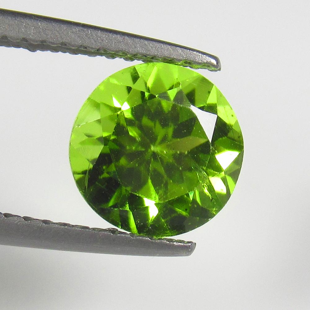 Natural Peridot - 1.98 Ct (1 of 2)