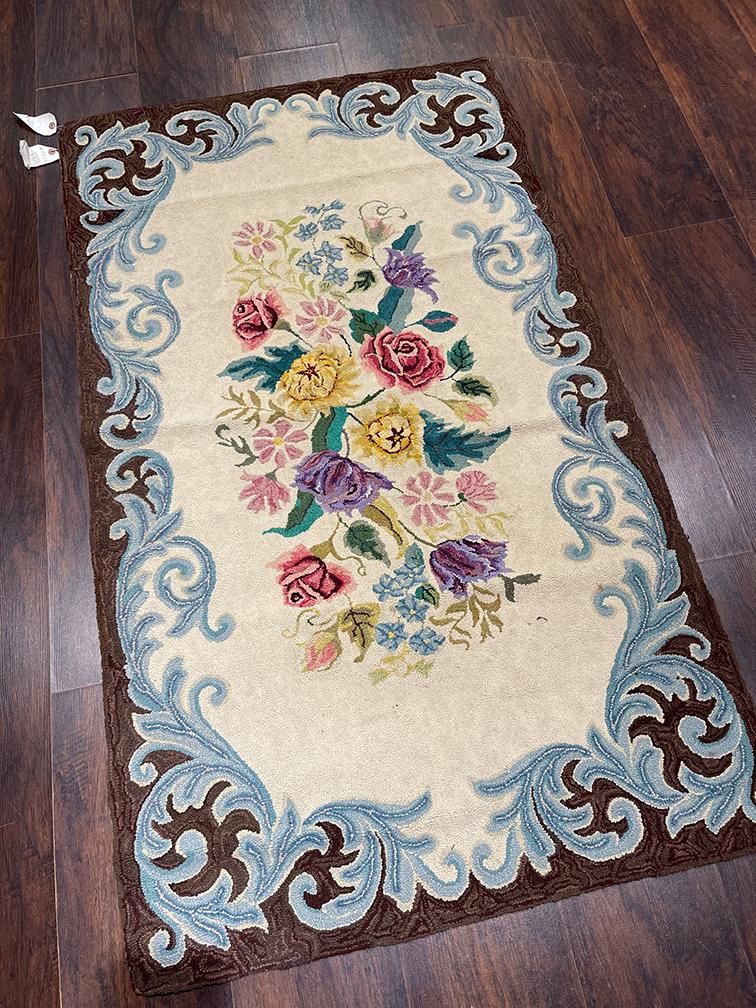 Vintage Hooked Rug Rug 2'6'' X 5'0'', Item # 56890 (1 of 5)