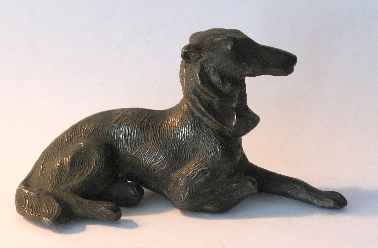 Vintage cast metal dog paper weight. (1 of 3)