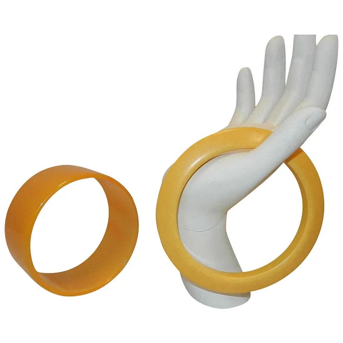 Vintage Butterscotch Bakelite Bracelets (1 of 4)