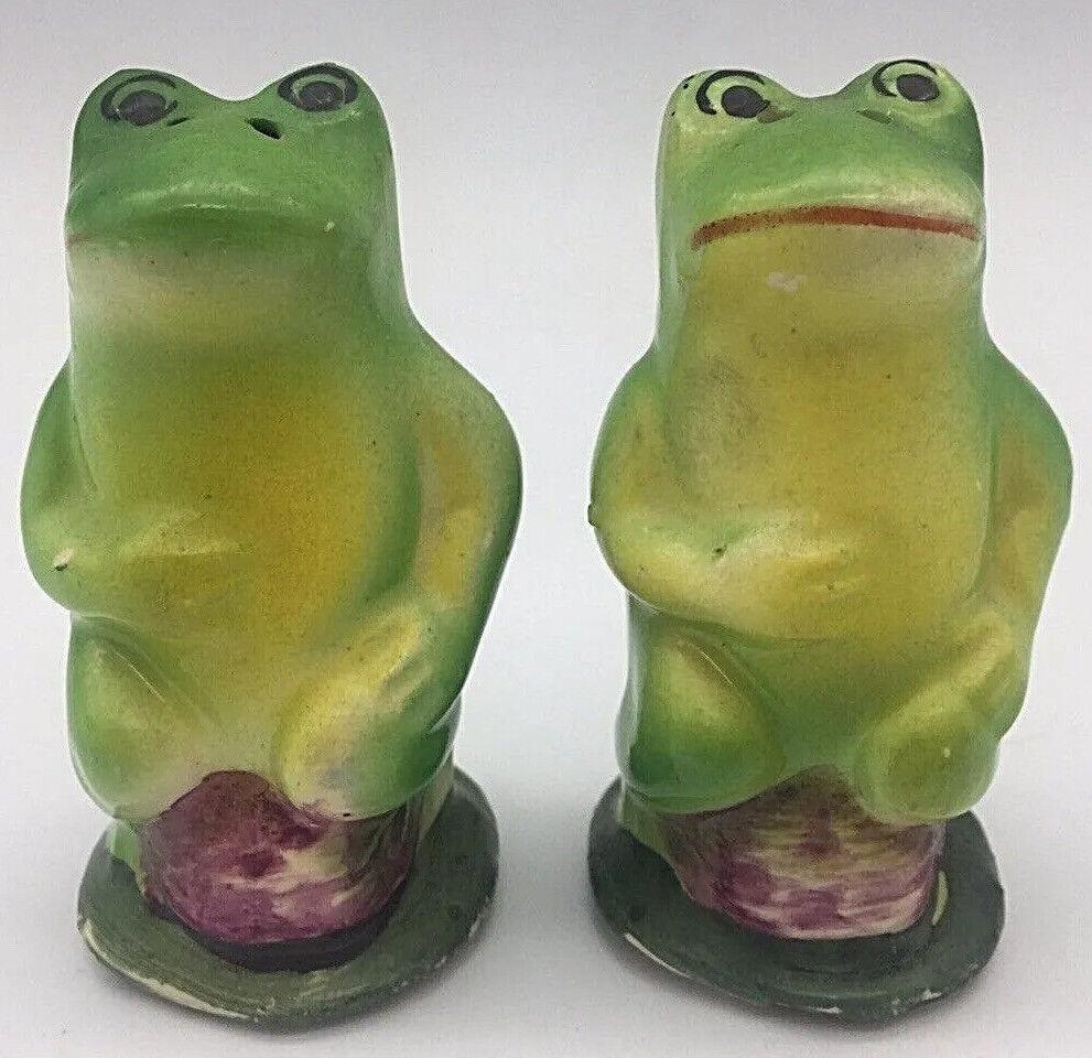 Vintage Frog Salt and Pepper Shakers Japan (1 of 6)