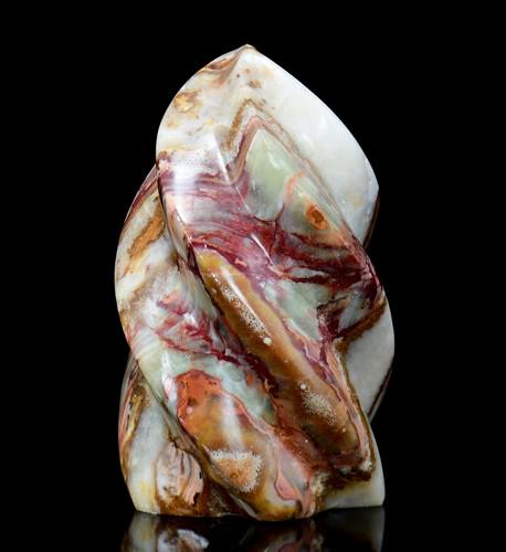 581 Gm Top Quality Polished Onyx Carved Healing Mineral Stone @31: Title: 581 Gm Top Quality Polished Onyx Carved Healing Mineral Stone @31 Gemstone Type: Carving Weights: 581 Grams Size/Dimensions: 98x59x59 mm Origin: Pakistan Reserve: $40.00 Shipping: Domestic: Fla