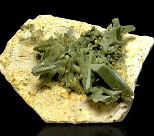 Chlorine Crystals Cluster On Matrix - 1338 GRAMS - 16x10 x7 cm (1 of 7)