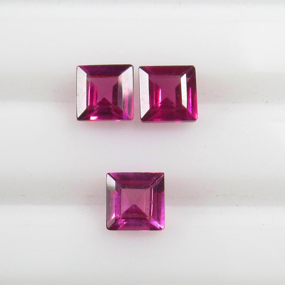 Natural Rhodolite Garnet Set - 1.50 Ct (1 of 2)