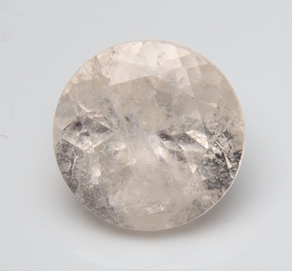 2.16 cts Natural Morganite: No Reserve! Title: 2.16 cts Natural Morganite Description: Gemstone : Natural Morganite Shape and Cut : Round Cut Weight : 2.16 carats Measurements : 8x8 mm, Color : Peach Transparency : Transparent T