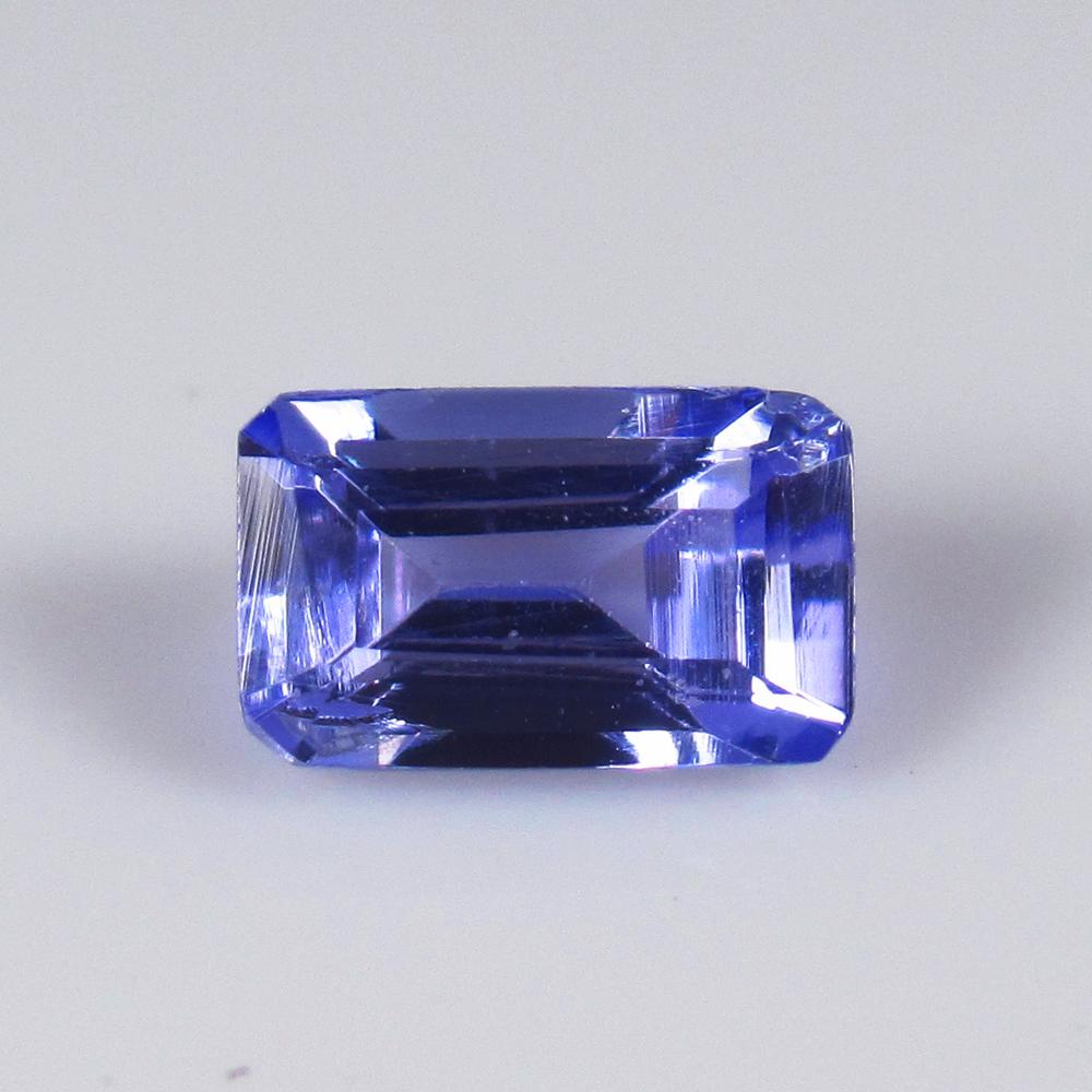 Natural Tanzanite - 0.40 Ct: No Reserve! Title: Natural Tanzanite - 0.40 Ct Origin: Tanzania Weight: 0.4 Size/Dimensions: 5.2 x 3.2 x 2.6 mm Additional Information: Pieces : 1 No's / Shape : Octagon Cut / Color : Violet / Clarity